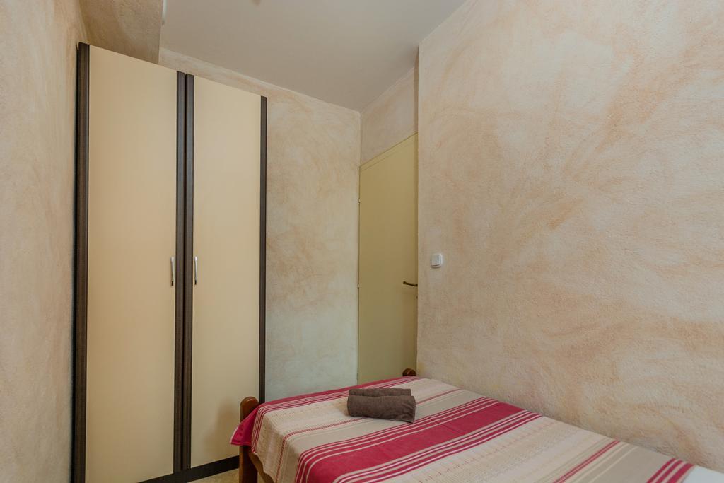 Apartment Velenik D&I Πόρετς Εξωτερικό φωτογραφία