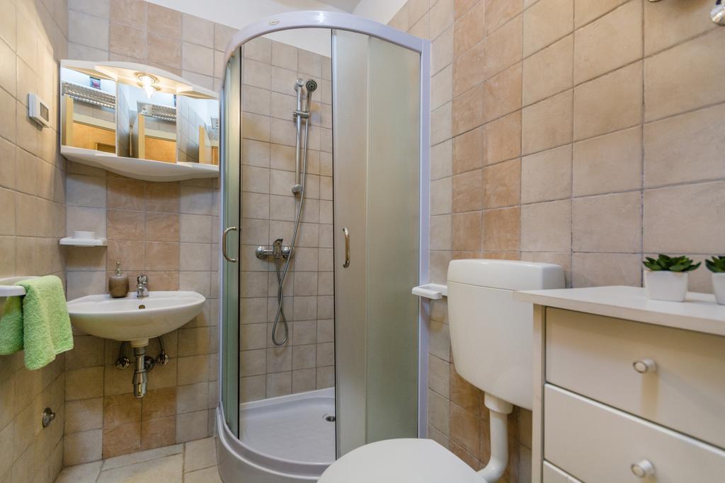 Apartment Velenik D&I Πόρετς Εξωτερικό φωτογραφία