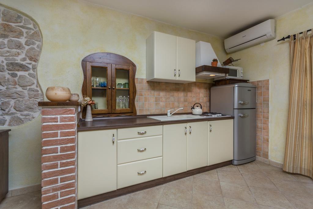 Apartment Velenik D&I Πόρετς Εξωτερικό φωτογραφία